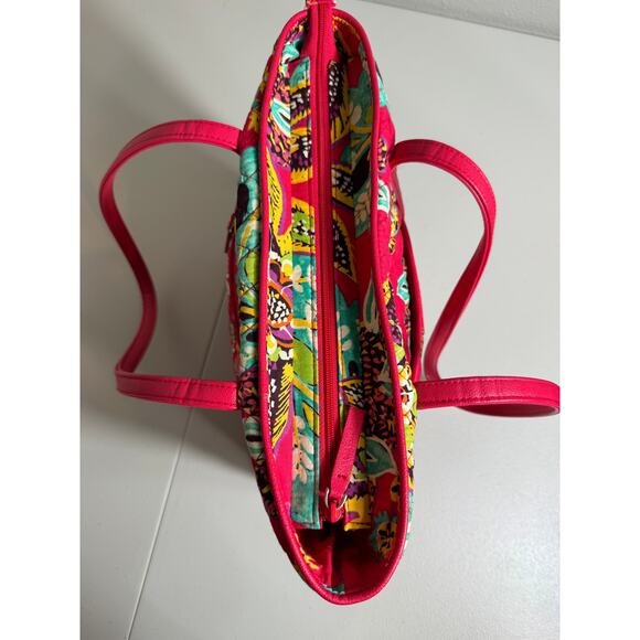 Vera Bradley Rumba quilted tote purse zip close vegan leather bottom & straps - Picture 5 of 12